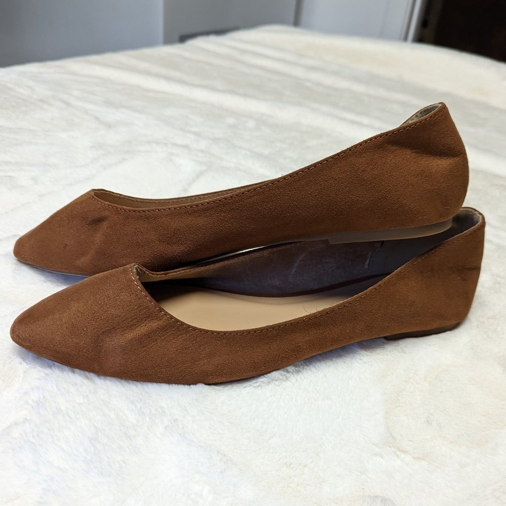 NWOT Size 11 Brown Suede Pointy Toe Flats